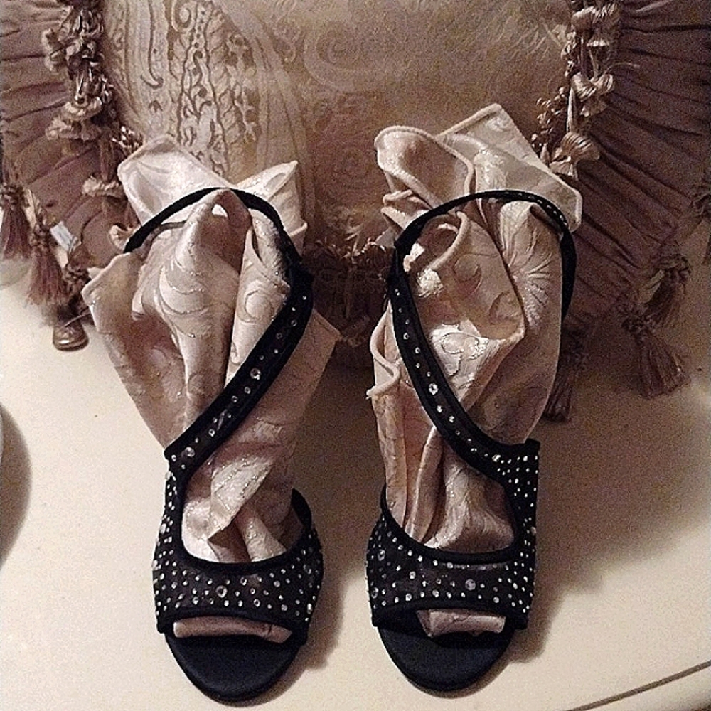 Betsy Johnson mesh black sandal with rhinestones .size 7
